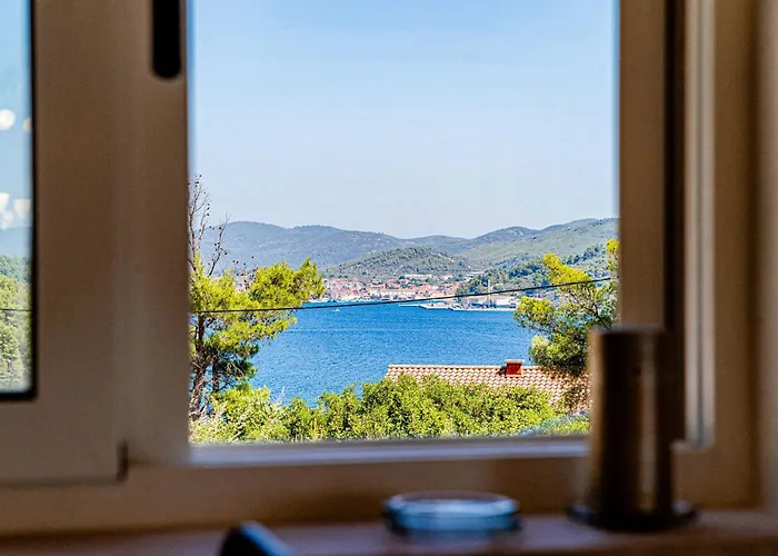 - Island Of Korcula, * 尼亚卢卡